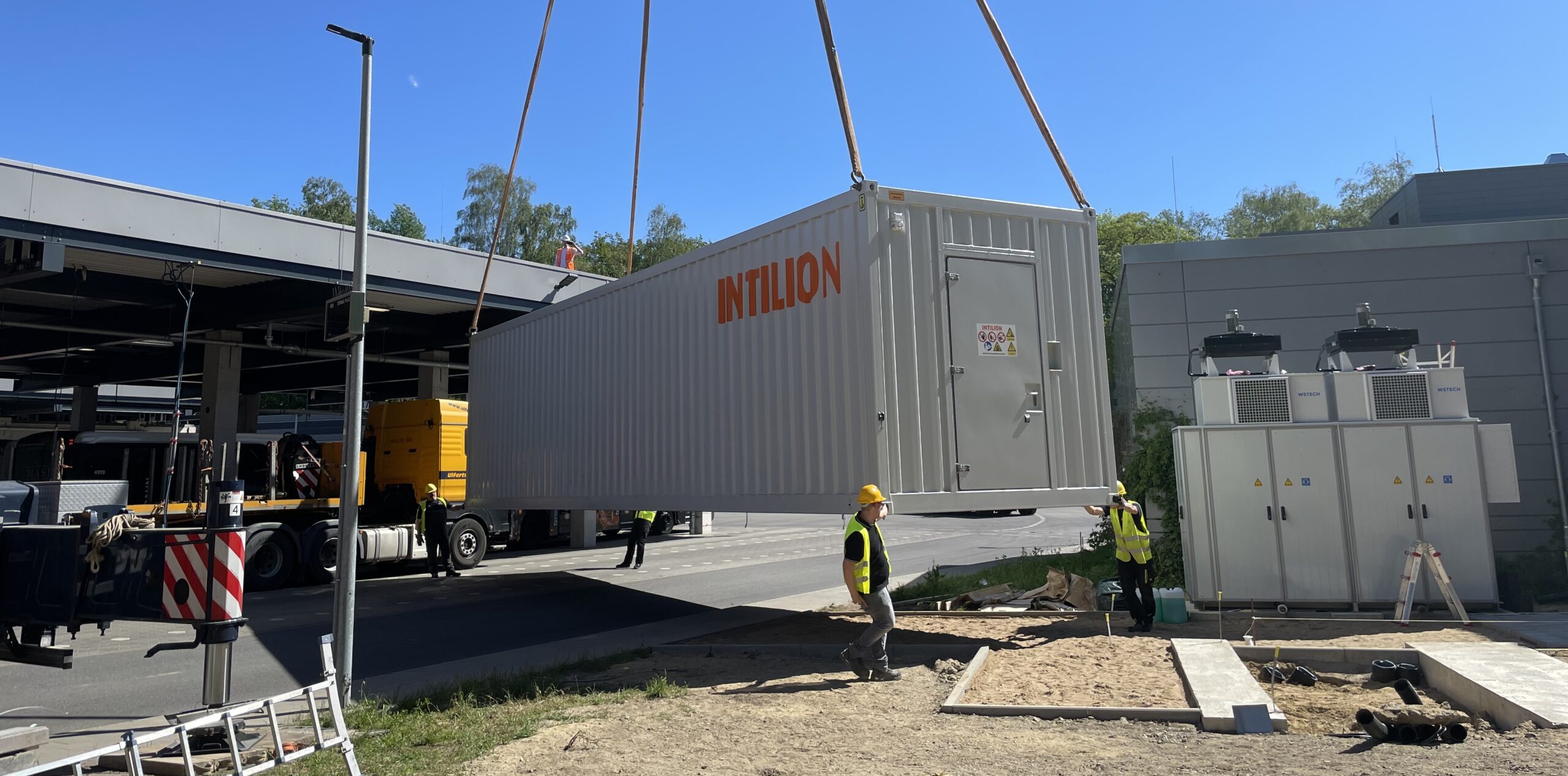 Hamburg testet die Zukunft des Speicherbetriebs. suena energy und HOCHBAHN starten Pilotprojekt mit Signalwirkung